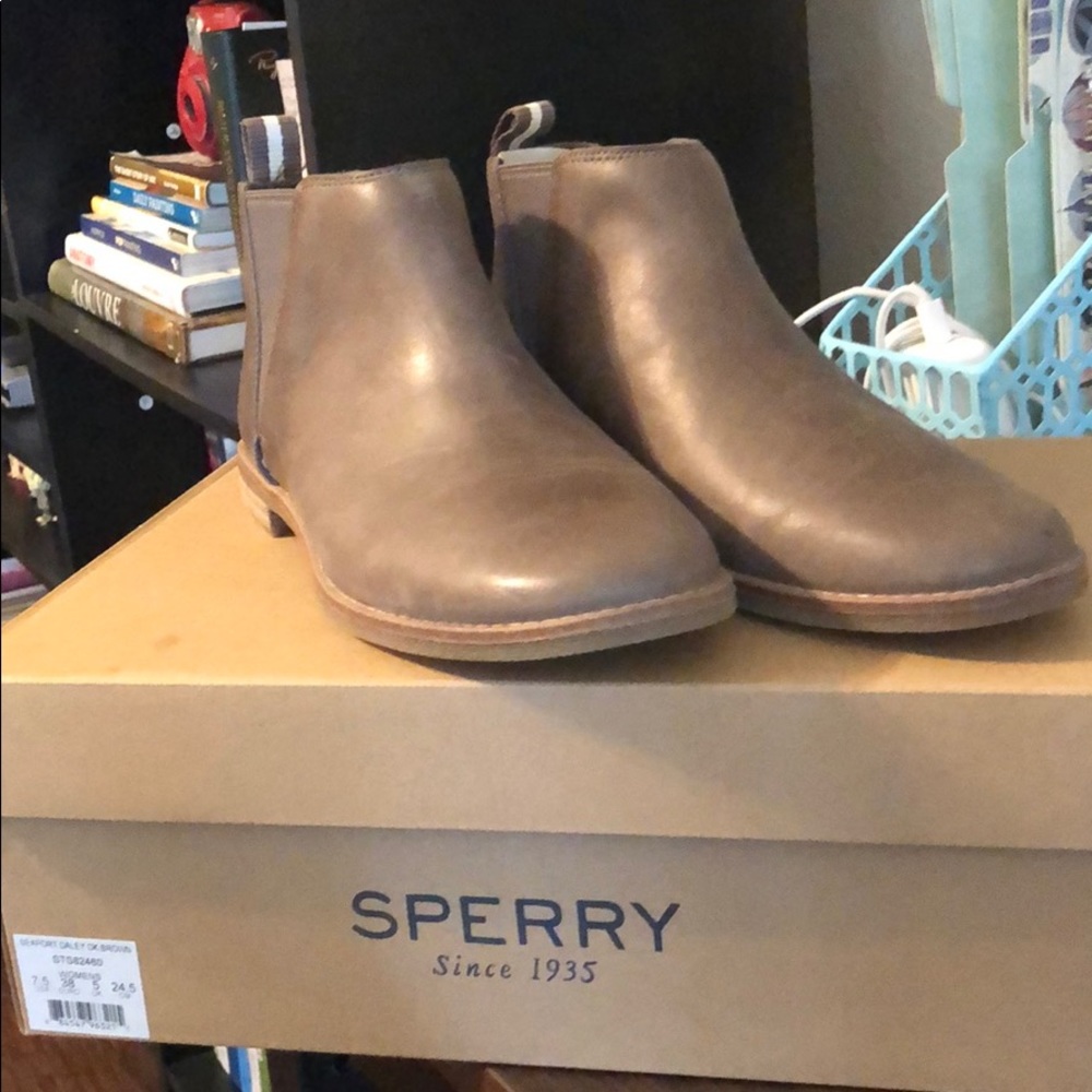Sperry Seaport Daley Brown Boots size 7.5
